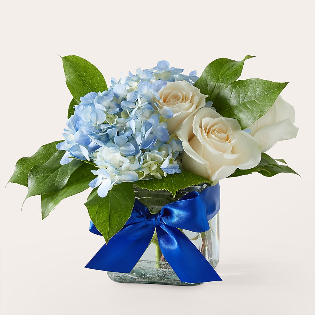 Sky Blue Delight Bouquet –  Rosasxyasmin, Phoenix AZ