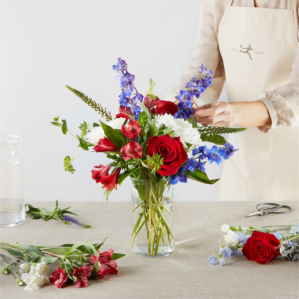 Star Spangled - A Florist Original –  Rosasxyasmin, Peoria AZ