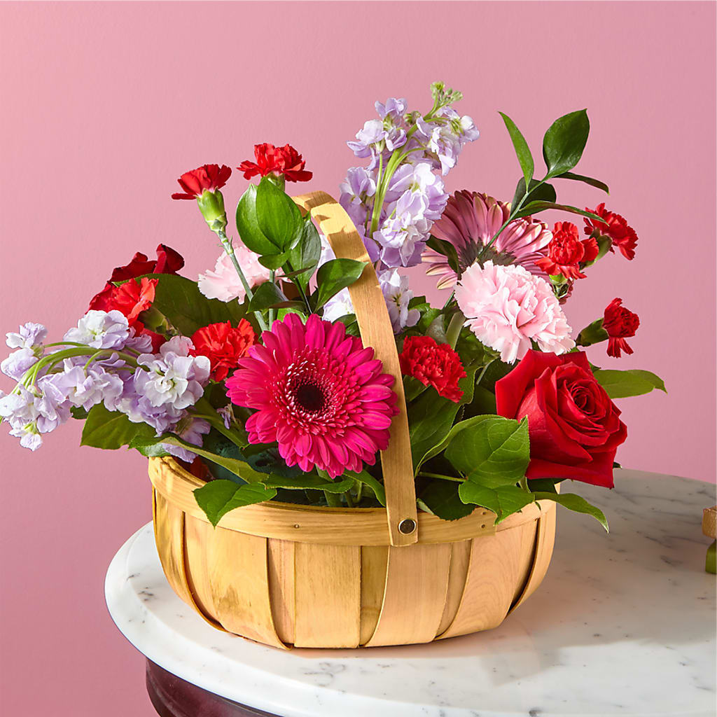 Pink Picnic Basket –  Rosasxyasmin, Peoria AZ