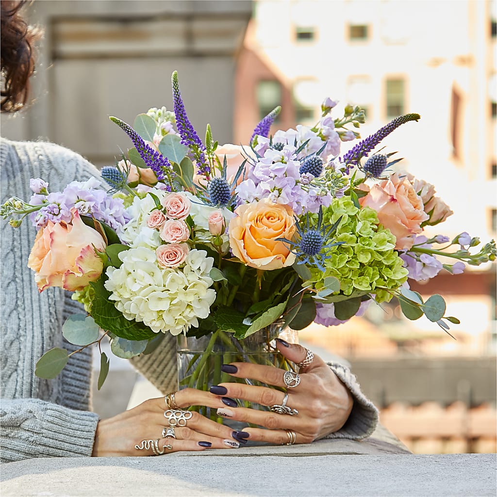 Porch Swing Bouquet –  Rosasxyasmin, Peoria AZ