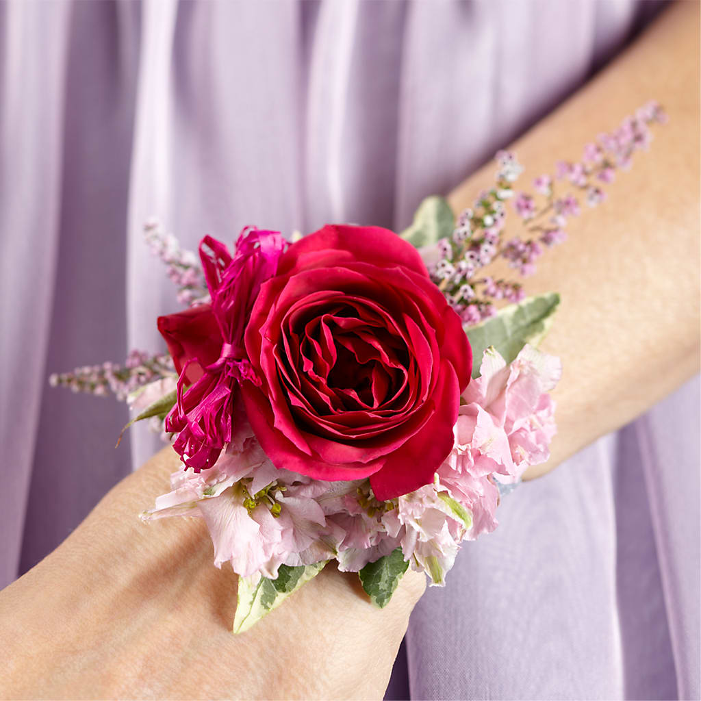 Rose Charm Corsage –  Rosasxyasmin, Phoenix AZ