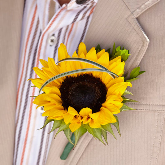 Free Spirit Boutonniere –  Rosasxyasmin, Phoenix AZ